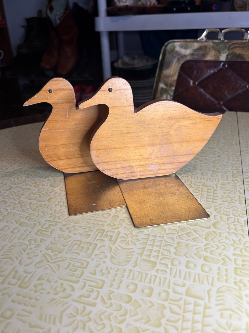 Vintage Carlton Cards Wooden Duck Pair Book Ends- Light Natural Wood - Picture 2 of 7